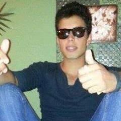 LuisPiedra76's profile picture. Cuando se es amado, 
no se duda de nada, 
cuando se ama, 
se duda de todo.