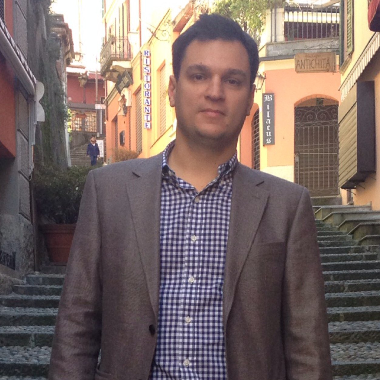 mikemanole's profile picture. 