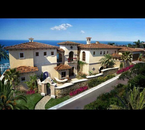 The new reality show on how teenagers live in one mansion. What could possibly go wrong?