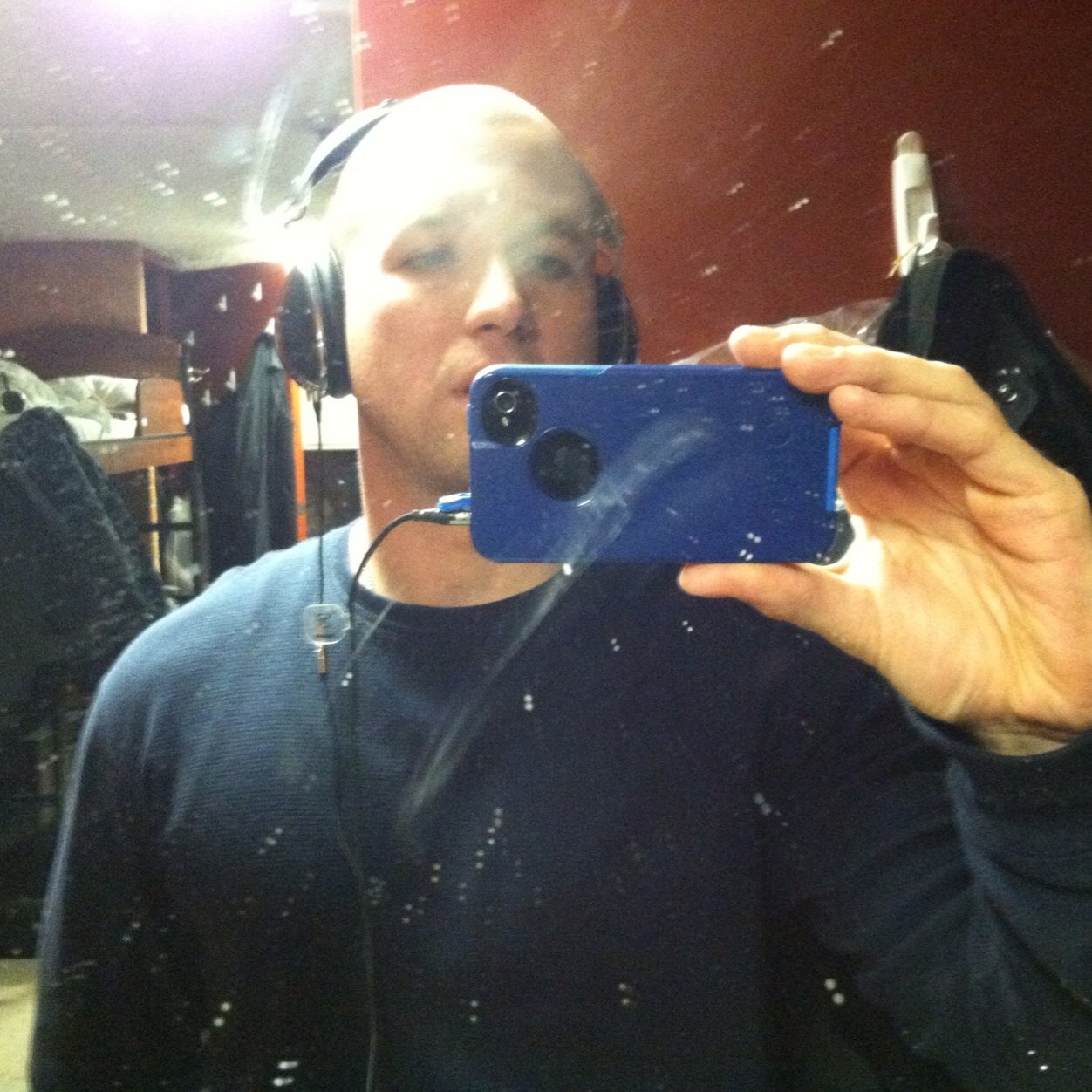 God's child! I love the fact that I am a husband and a father of 1! Aspiring personal trainer and bodybuilder!!!!