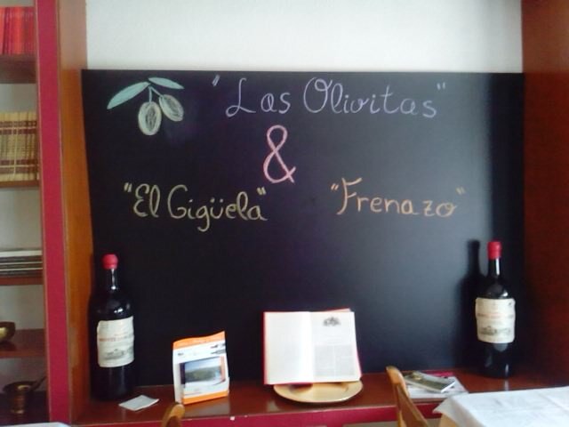 Hotel Rural, con encanto manchego,de buen comer y descansar#casarural #toledo #lapuebladealmoradiel #FB #turimorural #casaconencanto #vino #lamancha #donquijote