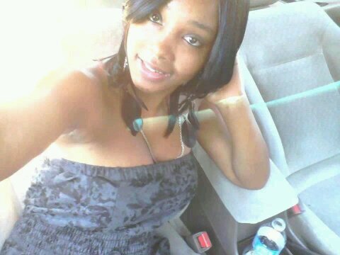 ladyi_confident's profile picture. 