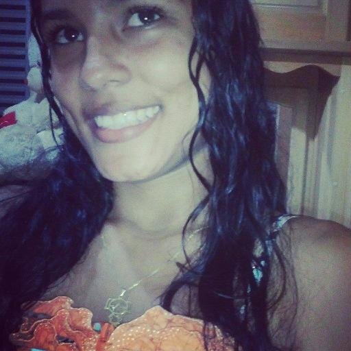 tenho lado mulher quanto lado menina :B
'sei ser mulher quando precisa e sei encarar a vida como um mundo de sonhos quando necessário !