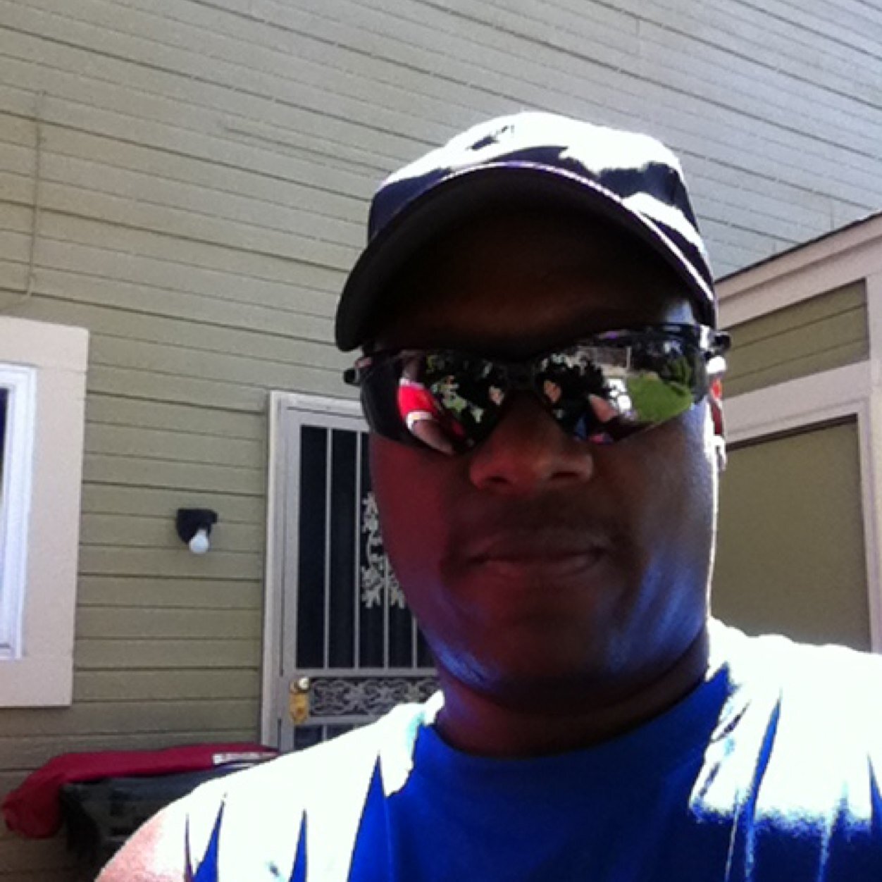 Happly married family man that is proud of my boys! Loves to talk sports! Big Chicago sports fan living in Bronco country. Bears, Bulls, & Cubs! love DFS!