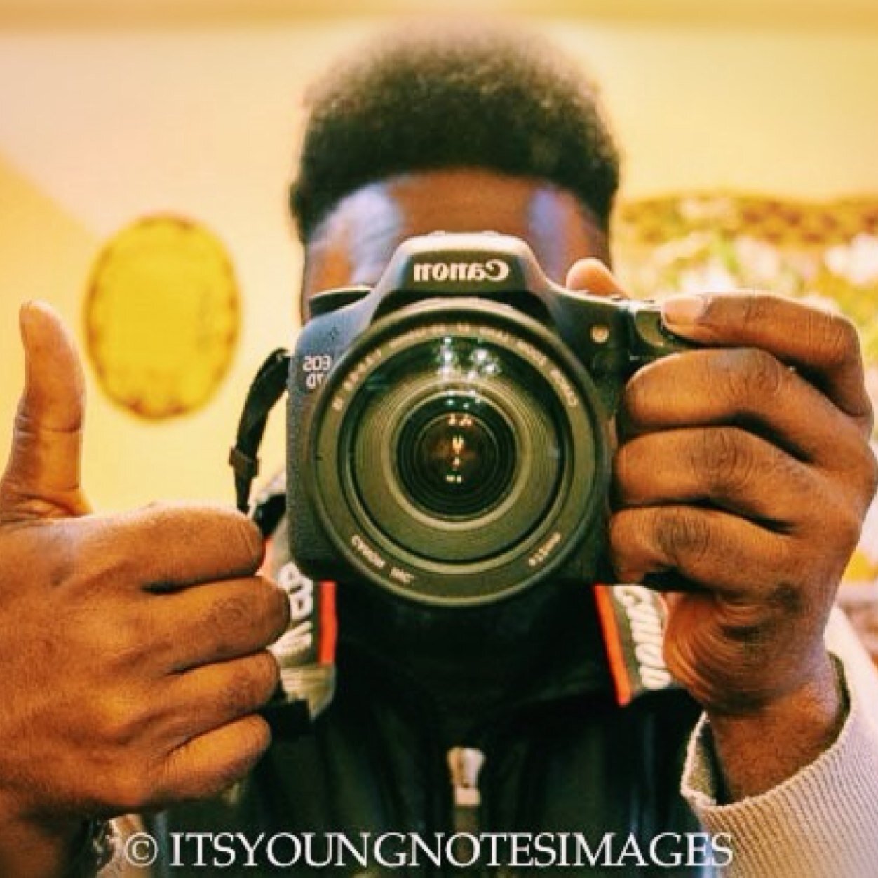 ◟◟◞◞
(◔◡◔)
╰ ▒♡▒ ╯♡ℒⓄ℣ℰ♡
╜╙Life is like photography we develop from the NEGATIVE...............☺️