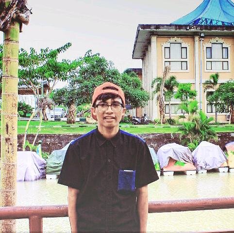 echa_andika's profile picture. 