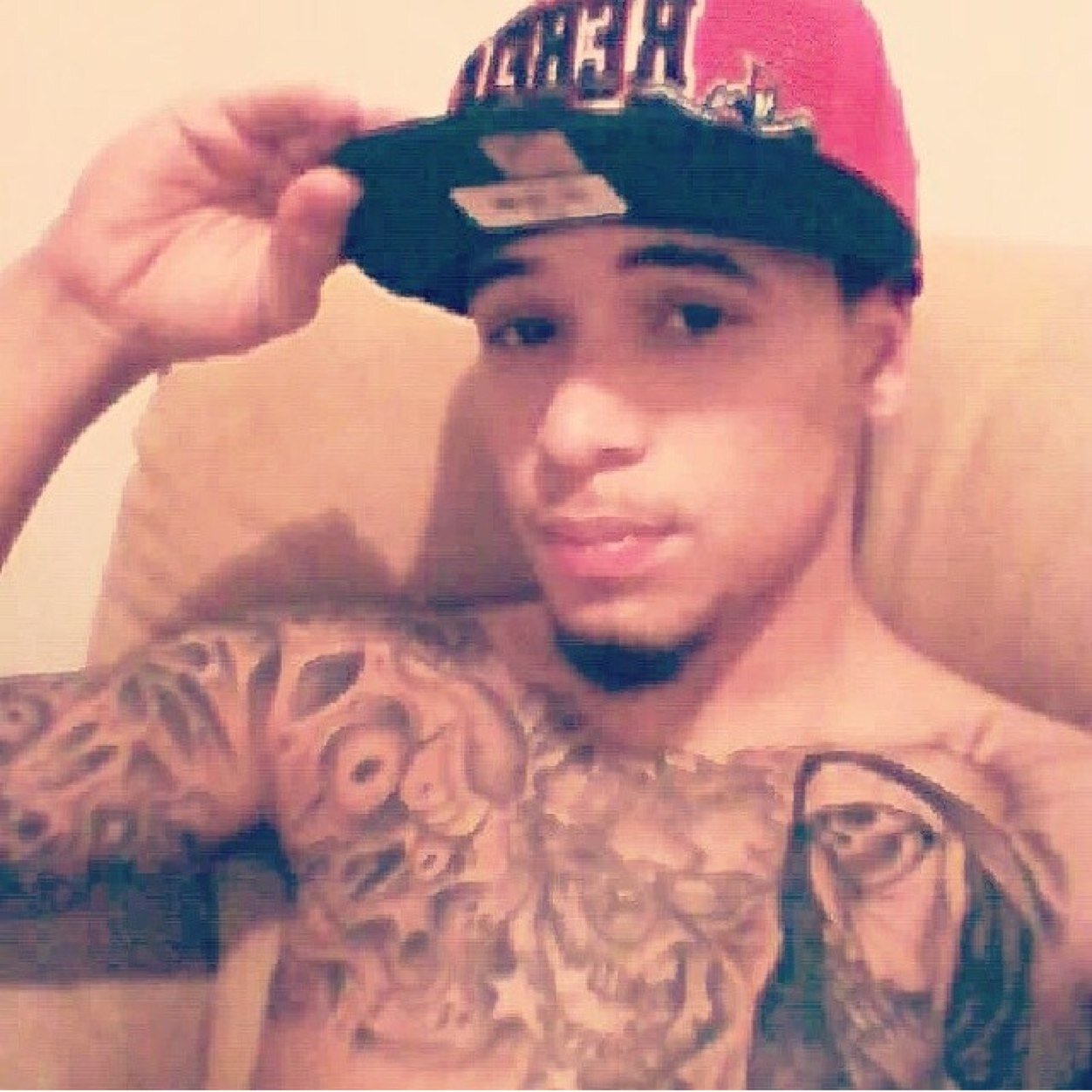 San Jose Cali
18 years old 
Senior @ DCP
Goin for that tatoo life
Dont fukk widd no fakes