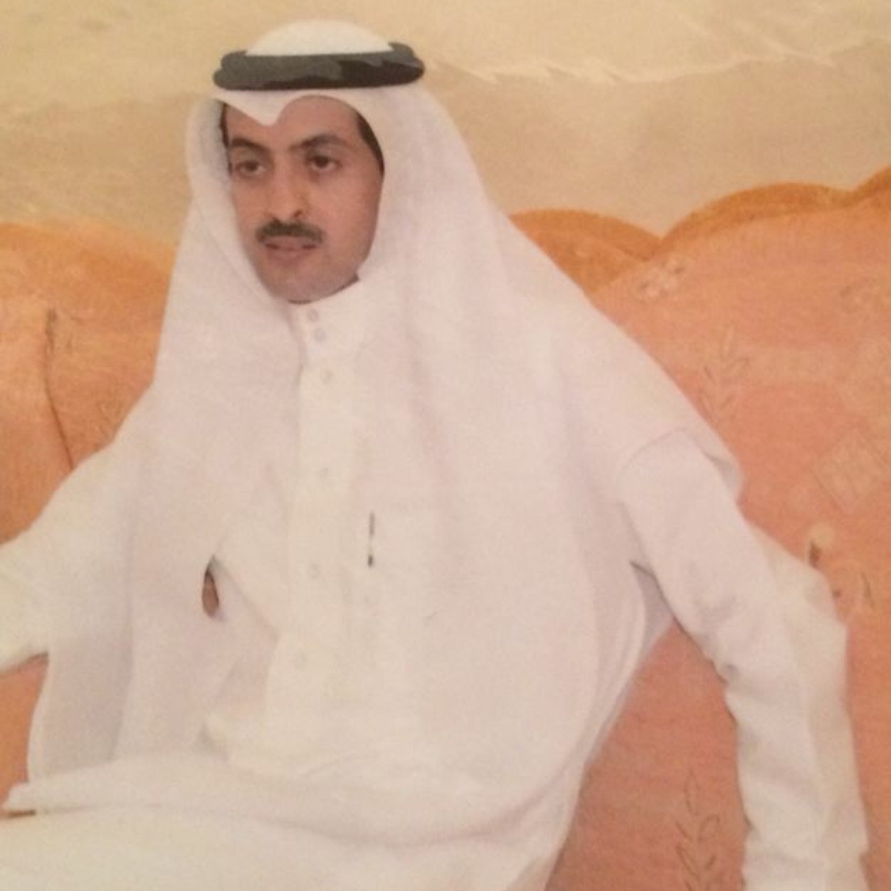 ماجستير إدارة أعمال،،شاعر،،جميع كتاباتي بالمفضلة
