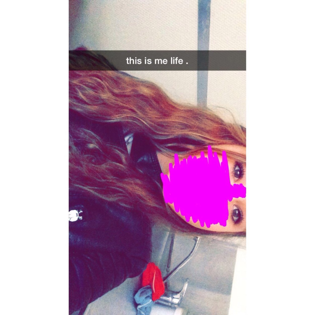 Insta ; xbeautifull_x follow my on insta 'x
voeg ma snapchat toe dann ; jaimyxbritt