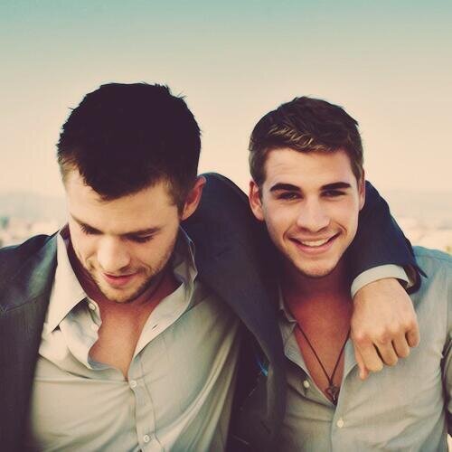 LevineAdamww's profile picture. Siganme!! te sigo!! subire cosas chistodas;) y lindas:)