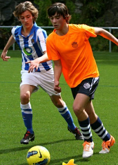 amante del futbol. jugador del kostkas infantil de honor