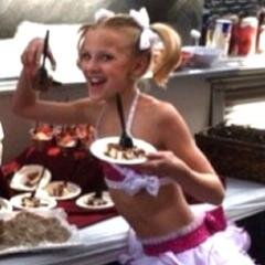 Queenpaigeyh's profile picture. i hope paige and selena follow me one day