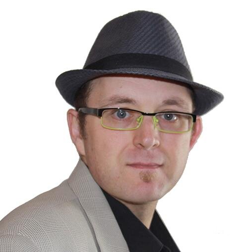 Comunicador de profesión y devoción. 
Periodista, publicista, RRPP y apasionado de la comunicación política, comunicación institucional e imagen corporativa