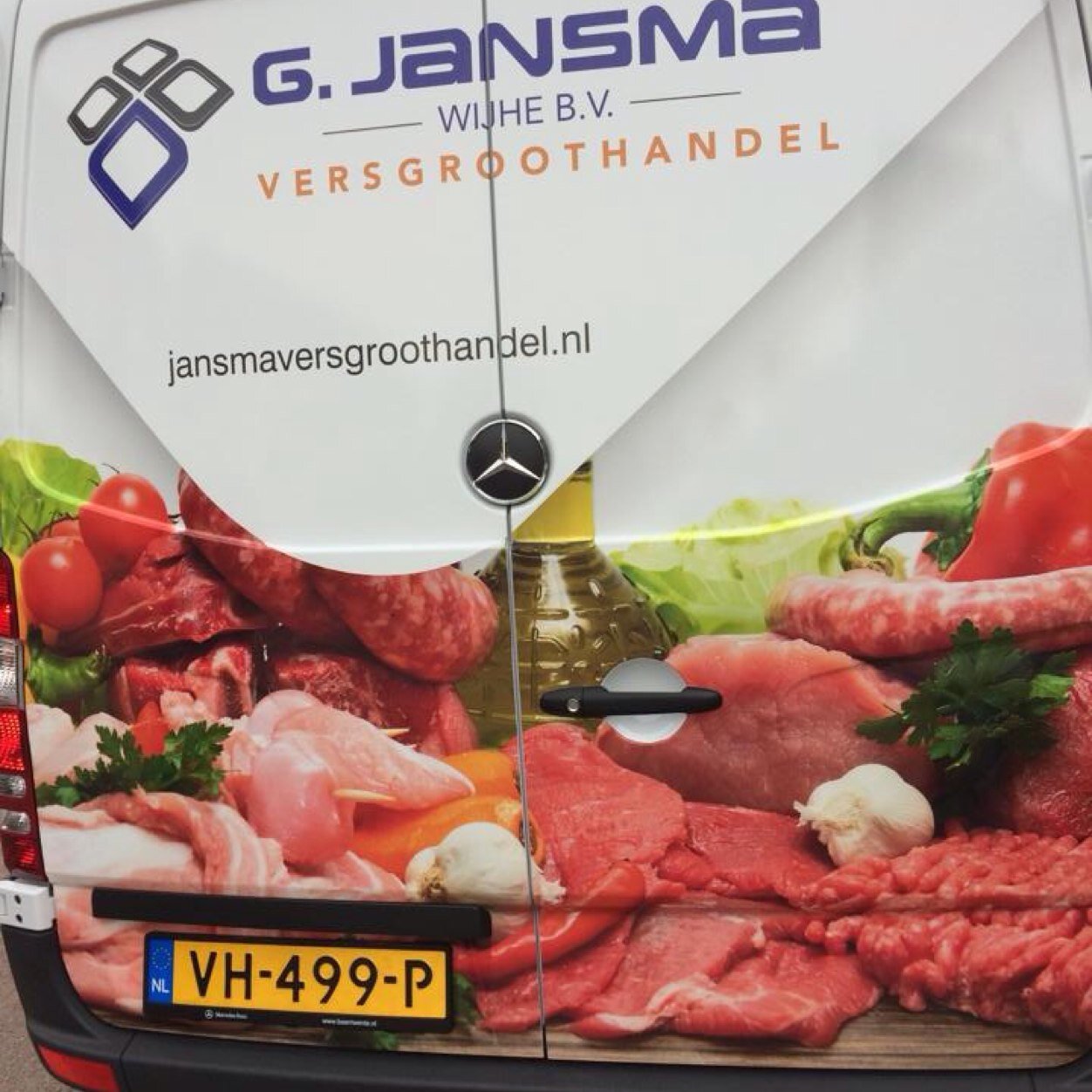 De versgroothandel voor Oost NL in: vleeswaren, vlees, kalfvlees, bbq spiesen, (buitenlandse) kaas, vlugklaar producten, salades, sauzen, streekproducten.