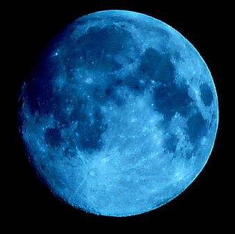 つくよみ（月詠）とは天照大神の弟であり、夜の神🌛