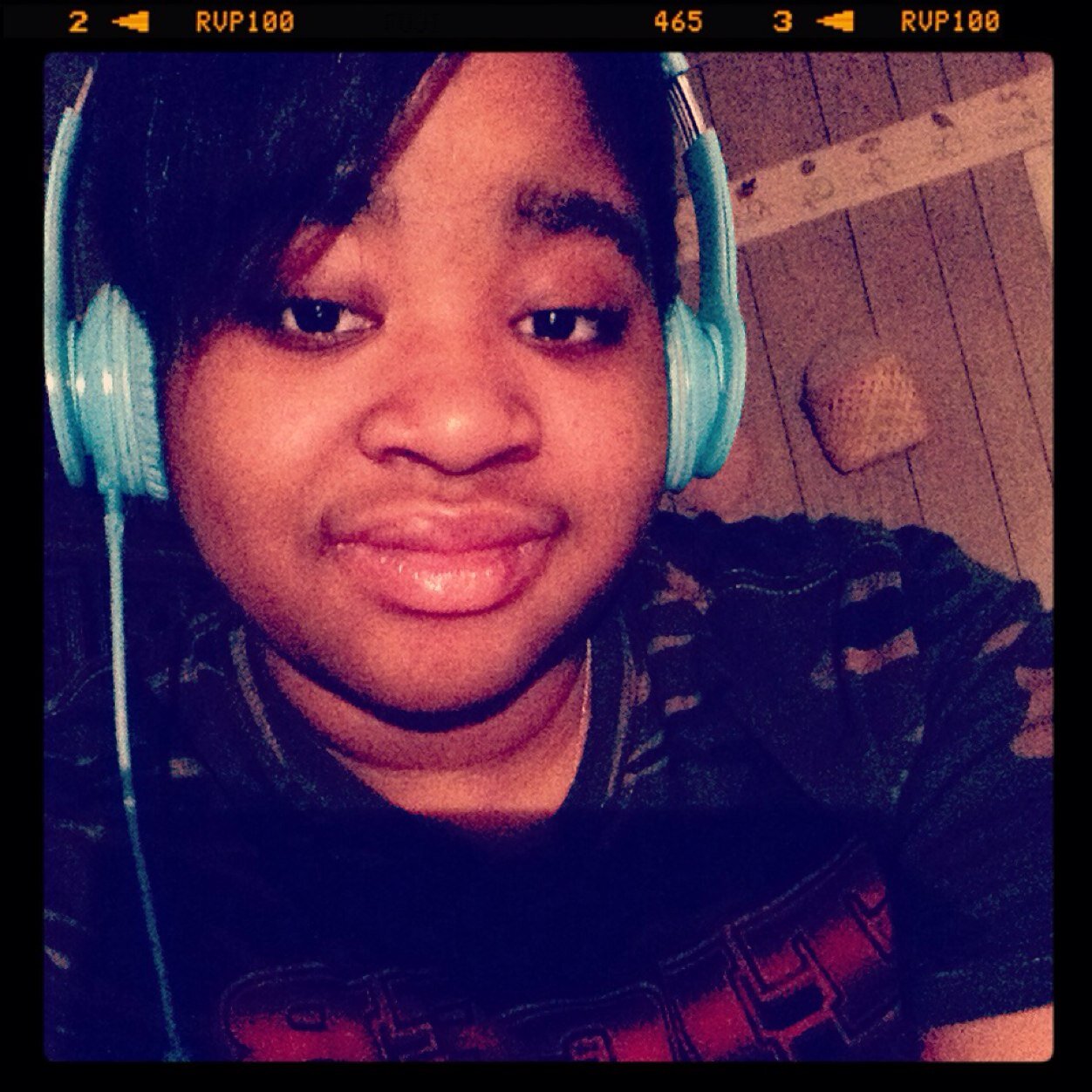 My Nameee Victoriaa. Andd If Yuuu Follow I'll Follow Back #TeamFollowBack