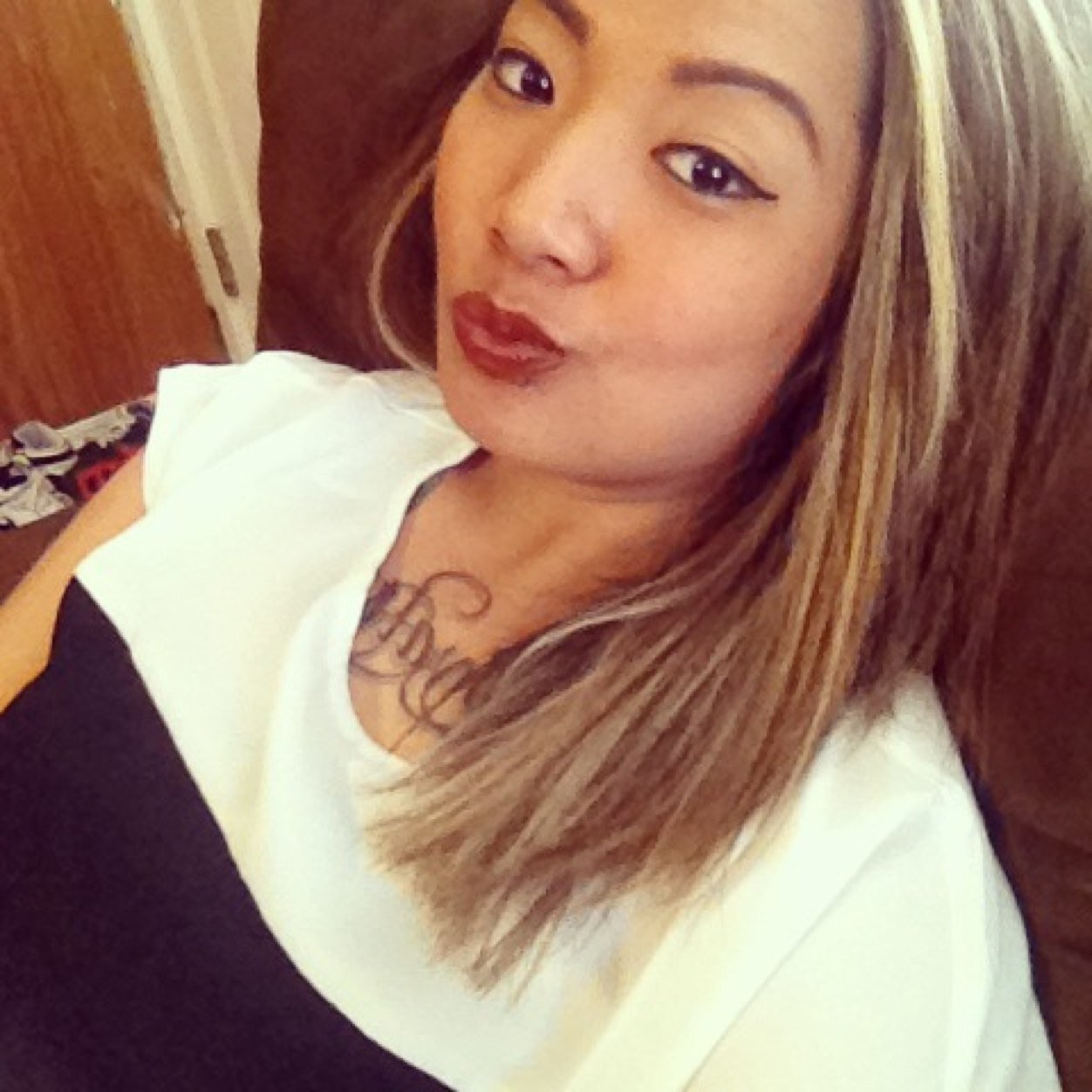 smile cause someone can fall in love with just your smile FOLLOW me on IG: _ITSLINDABITCHES ✌️✌️