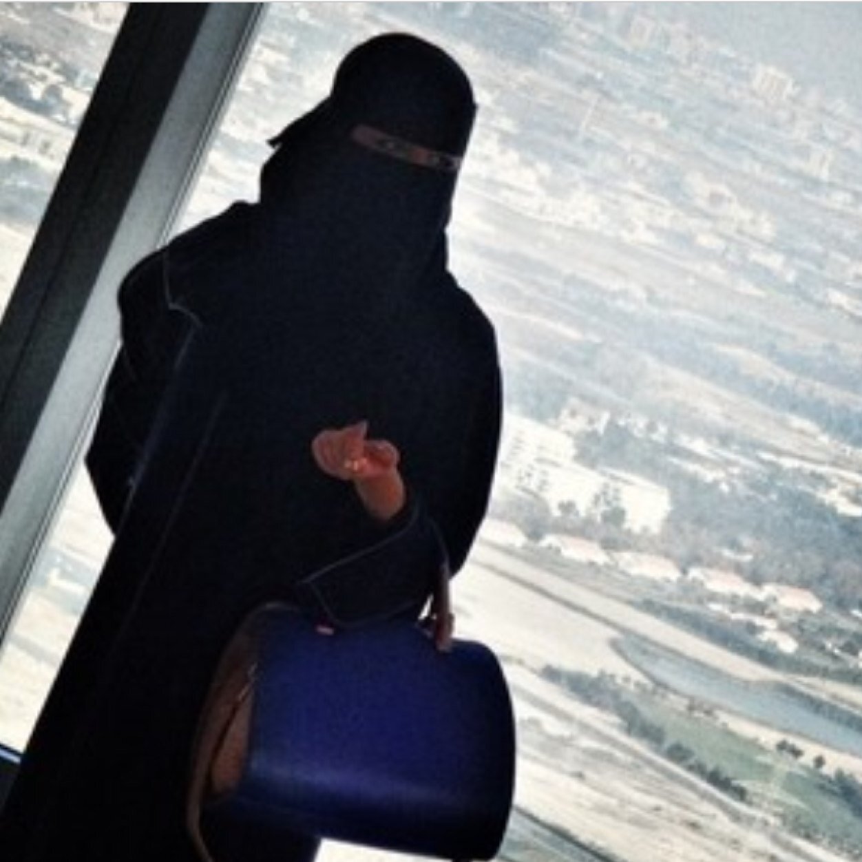 بكالوريس تربوي ..امنيتي اكمل الماجستير ...اللهم حقق لي جميع امنياتي