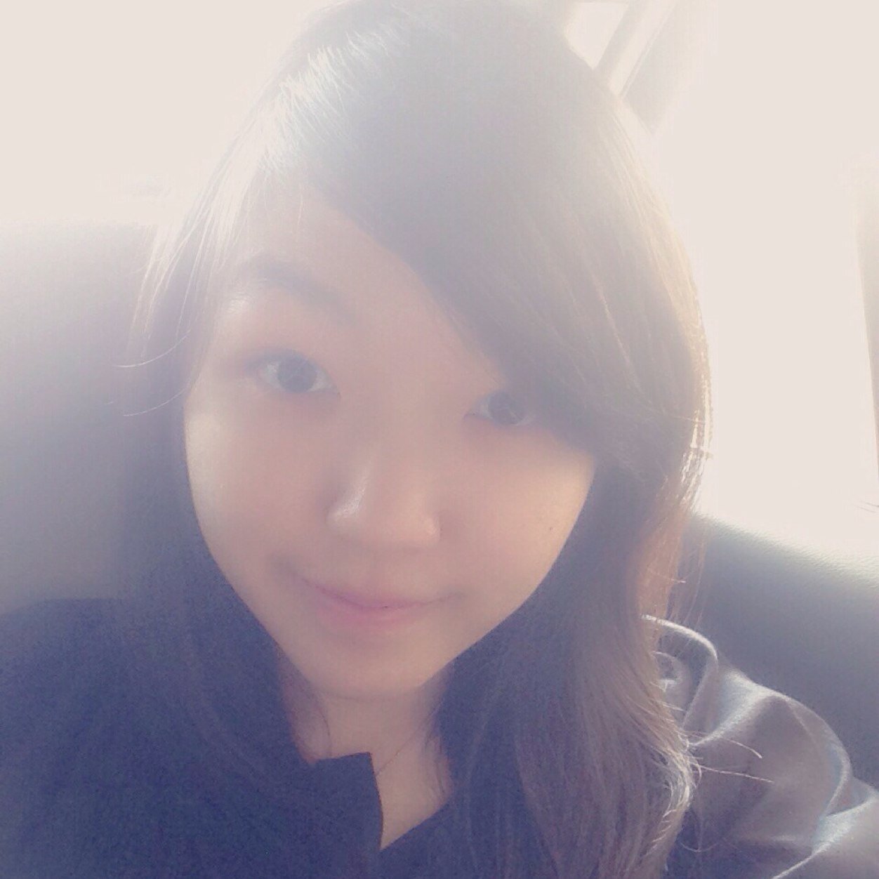 clara_claraa's profile picture. Line : clara_claraa ; ig : clara_halim