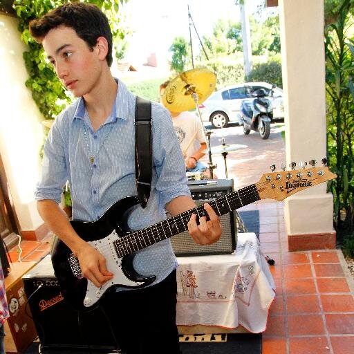 Guitarrista en Frizz =D