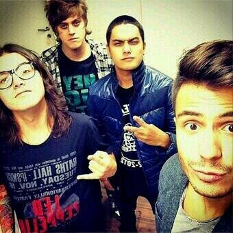 Eu vou lutar por vocês até o fim, mesmo sem forças, mesmo sem motivos. ∞ 19.03.2013. Anjos ♥.