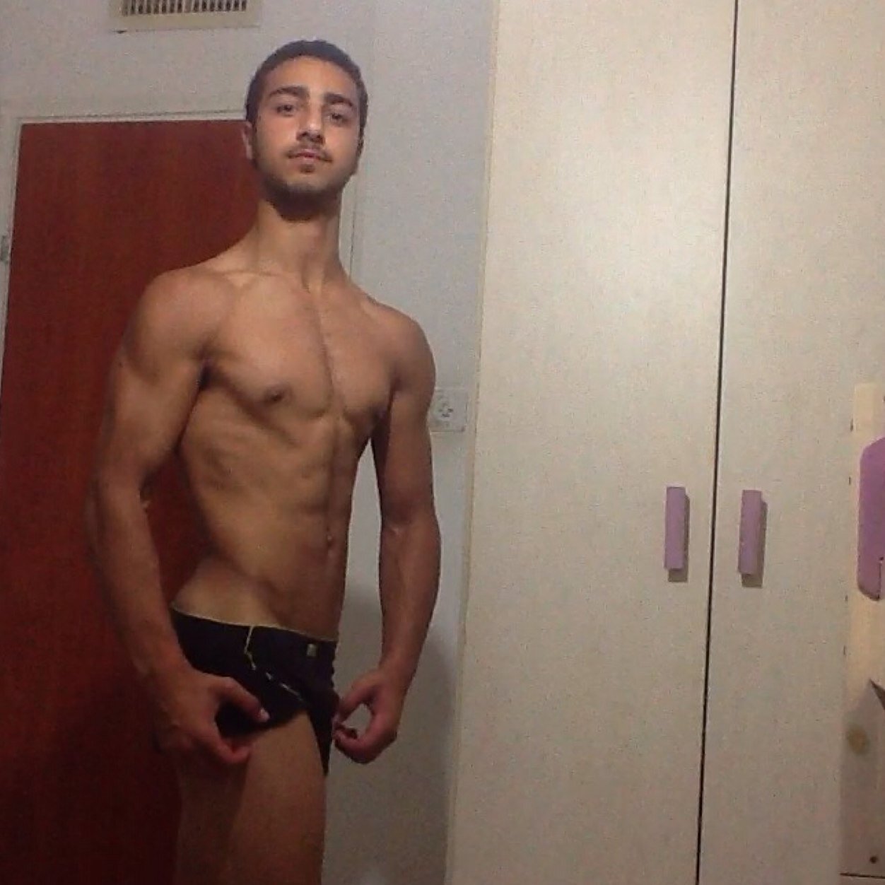 The world isn't that bad after all 
Bodybuilder , california , single