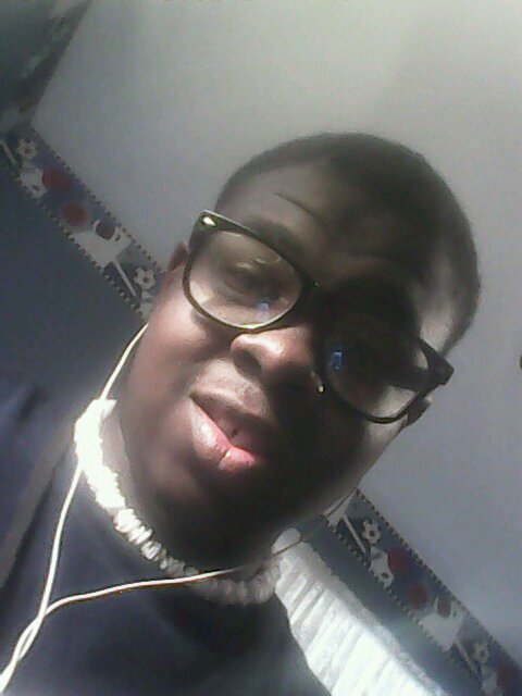 I LOVEE - to- SING!!.... I LOVEE MY MUSIC !!! (  It's My LIFEE ) .... Ima keewwwl person tew get along with !!!!! .... QUEEEEN BEYONCE !!!! c/o '16 WHS TIGERS !