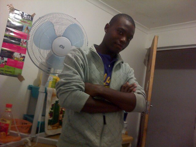 sharkslearnmore's profile picture. 