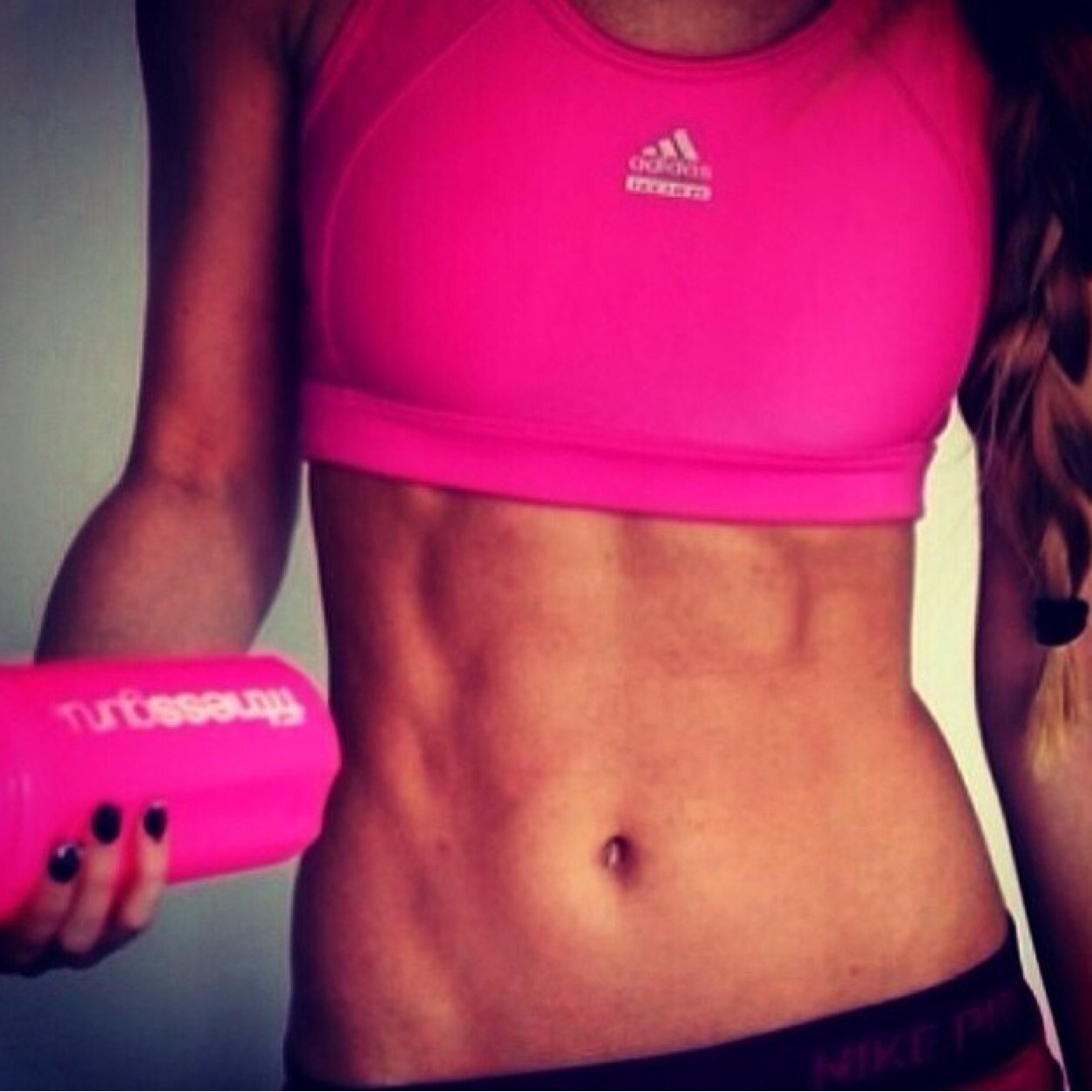 Tweeting daily facts and advice for becoming a better, healthier you in 140 characters or less.
