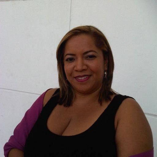 Venezolana, bibliotecóloga, docente y luchadora por lo que siento y creo