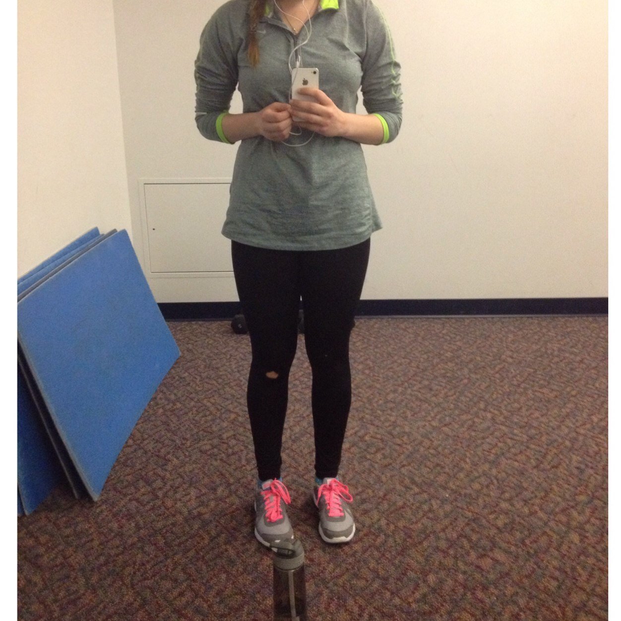 ••college girl//Christ follower//recovering runner//hiker//gluten free//lactose free//nike lover//fruit addict//theater nerd•• started 4/4/2014 #distancerunner