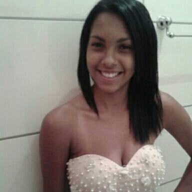 Aah vida me ensinou a nunca desistir, nem ganhar, nem perder, mais procurar evoluir (: