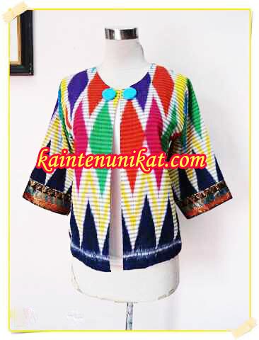 toko yang men jual berbagai kain tenun ikat berkualitas. kain tenun bali, troso jepara, nusa peninda, atmb, misris, tenun indonesia
