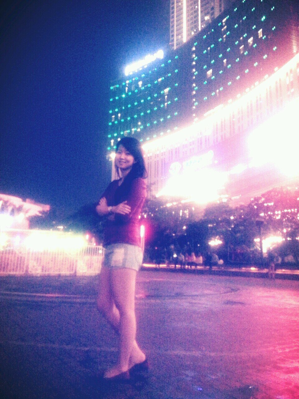 i'm stubborn...
 I love u if u love me...
 The better u treat me, the better i'll...