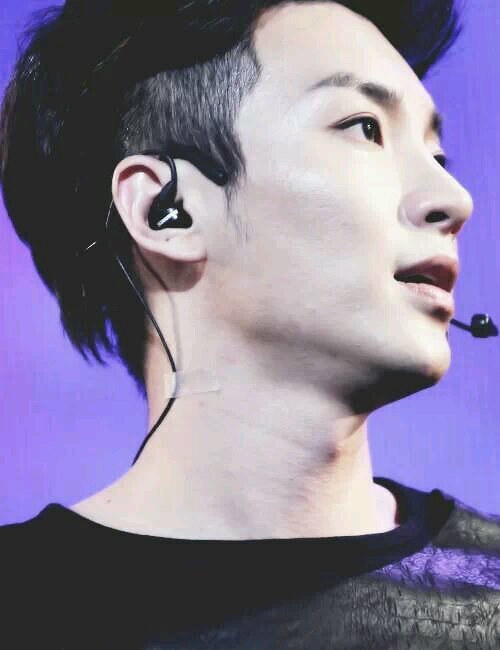 Super Junior Leader LeeTeuk