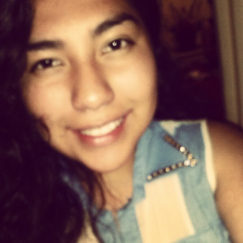 Pues me encanta totalmente a Mauro Emiliano Cejas *.* es el amor de mi vida y a GERARDO ORTIZ *-* y amo su sonrisa:)