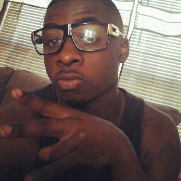 Young nigga from the p trynna get a deal !!!!!! Family over Everything Money over all !!!!