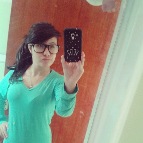 Faace : https://t.co/8gh2GKmHZP
skype : daiane.soares63