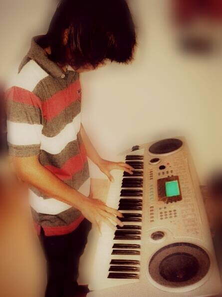 Ajiicoltz_'s profile picture. Imajinasi itu hadiah terbaik yg diberikan Tuhan untuk manusia so pergunakanlah :-D