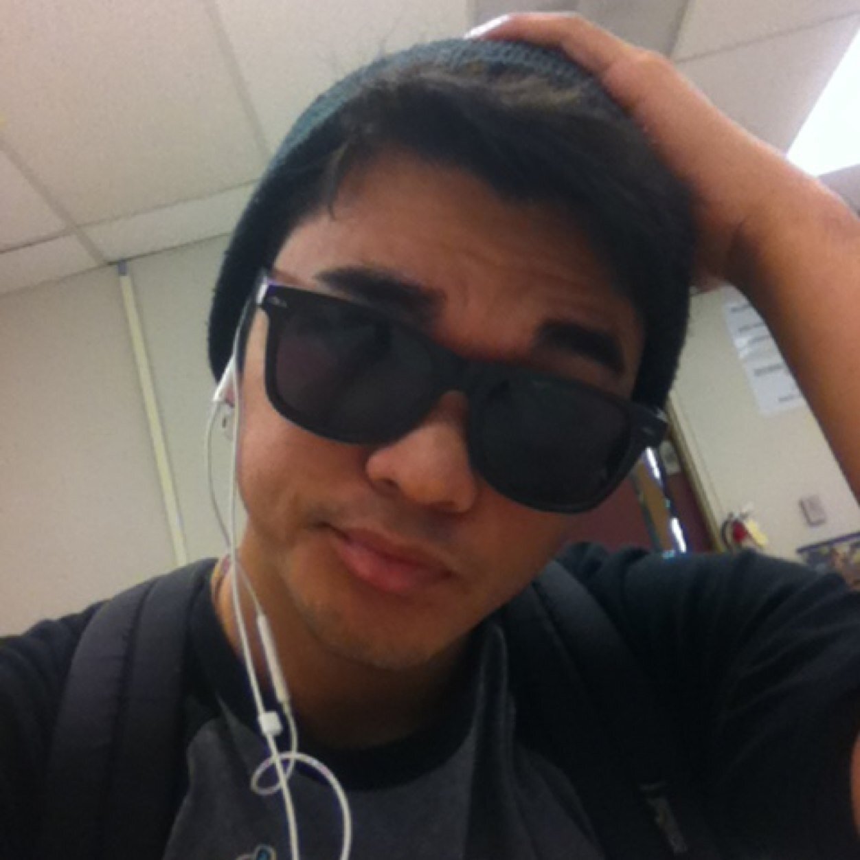 Bouts to be 19 soon july 9 the day Licensed driver taken since Nov.7.2013 Living life to the fullest Song writer uke player guitar lover and singing i love