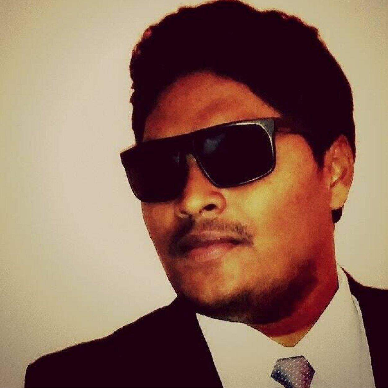 TheSuneil's profile picture. Loading ············ 90%