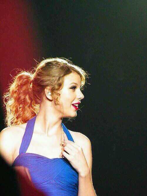 Photos of the prettiest woman. Not, in anyway, affiliated with Taylor Swift.