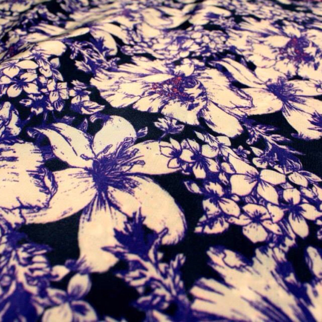 I am a graduate textile designer specialising in print for fashion. Feel free to contact me for freelance/licensing opportunities. Graduate MA at BHS ARCADIA
