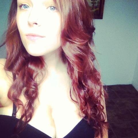 victoriaflaxman's profile picture. I tweet useless shit.