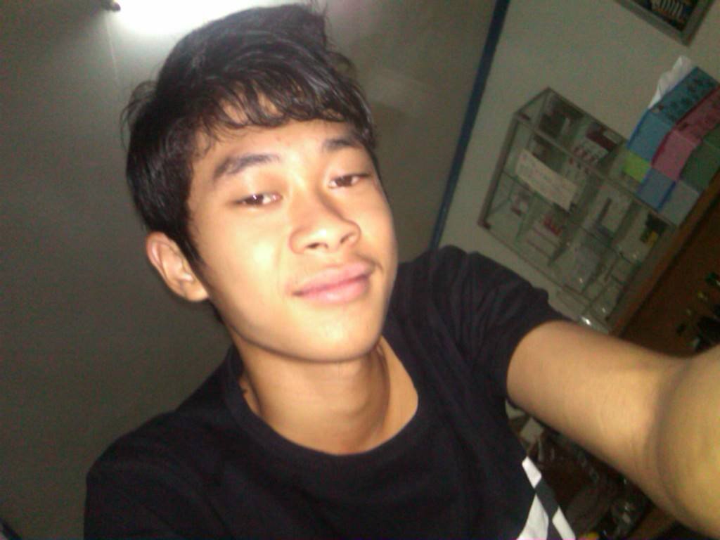 Apheng Stefanus Michael Lau {}