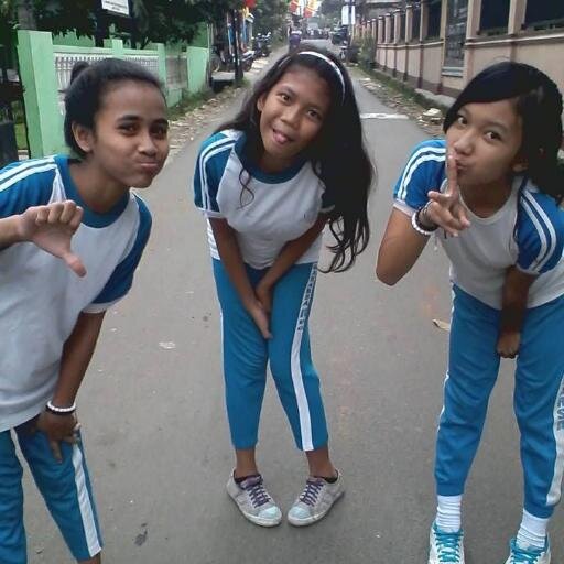 chaaa18_'s profile picture. 21:45 ♥ 18-april-2014 :* :D :*{} || mudah'' lulus 100% :D :)♥♥