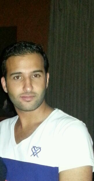 I Blow My Candles on 01 Jan!! Big fan of Arsenal Juventus- Bianco by day, Nero by night.