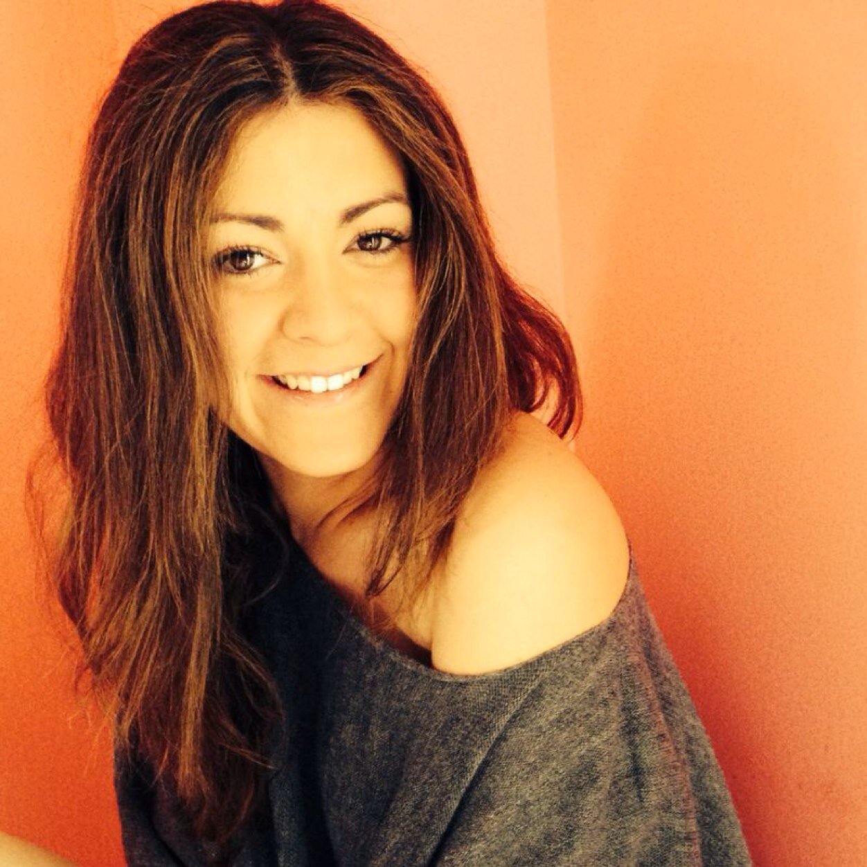 RocioBarallat's profile picture. #Periodista y Comunicadora. DIRCOM. Amante de la #radio y adicta a la #lectura. Escritora eventual. La vida no es igual sin Wifi.