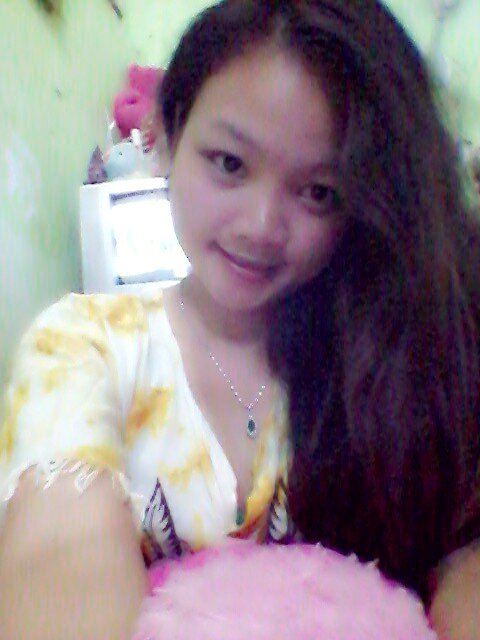 my name is dhyta.i come from borneo city i name call sefha