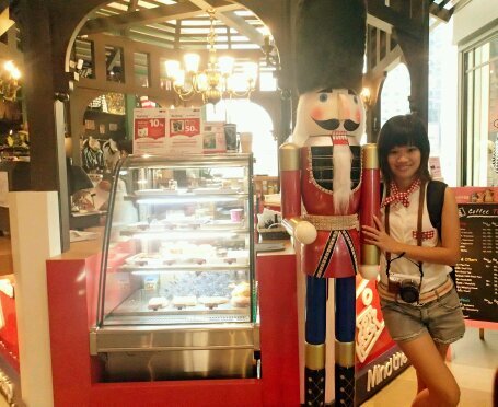 shiyokylee's profile picture. 梦想是注定孤独旅行。